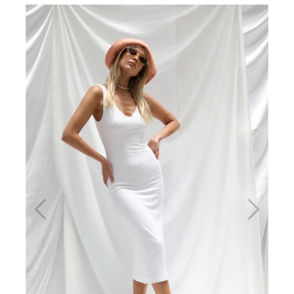 Kelsey white skatie ribbed dress
